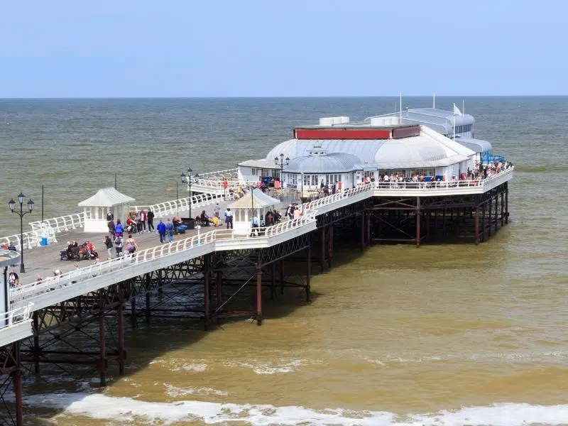 Crabbing Norfolk at Cromer pier