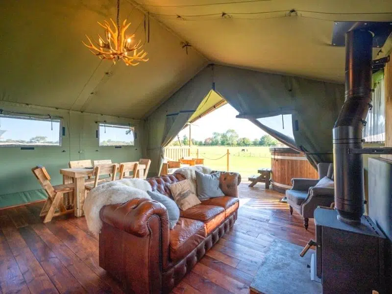 Glamping Norfolk hot tub