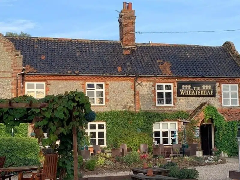 double fronted flint pub in Norfolk