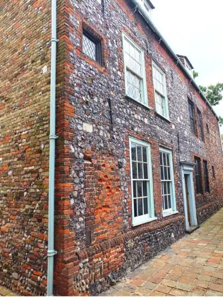 flint row house in Great Yarmouth